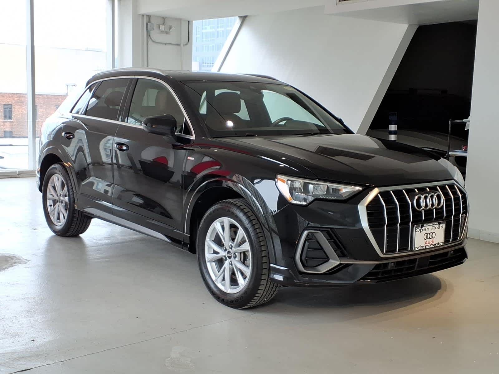 2022 Audi Q3 S line Premium 45 TFSI quattro