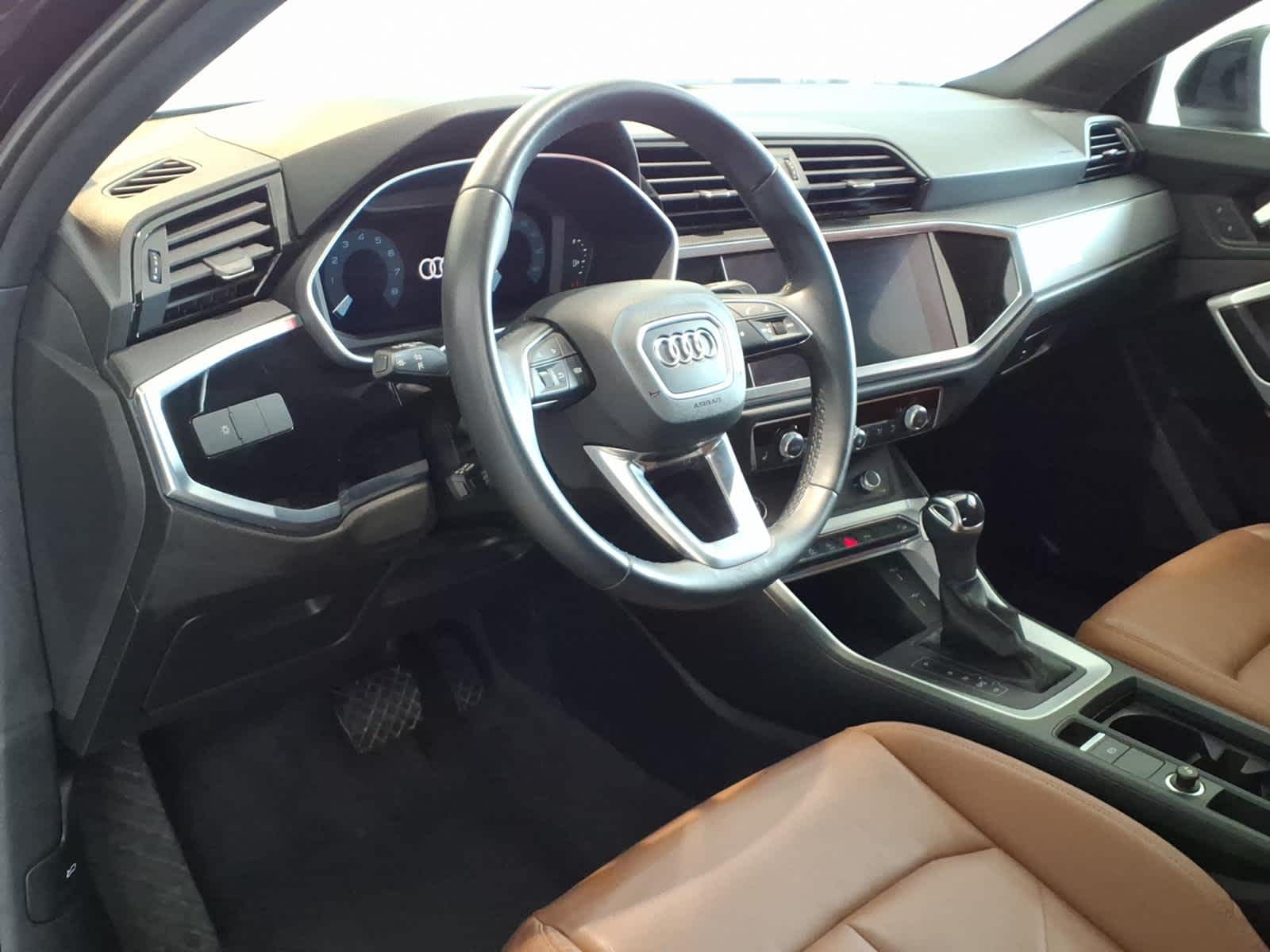 2022 Audi Q3 S line Premium 45 TFSI quattro