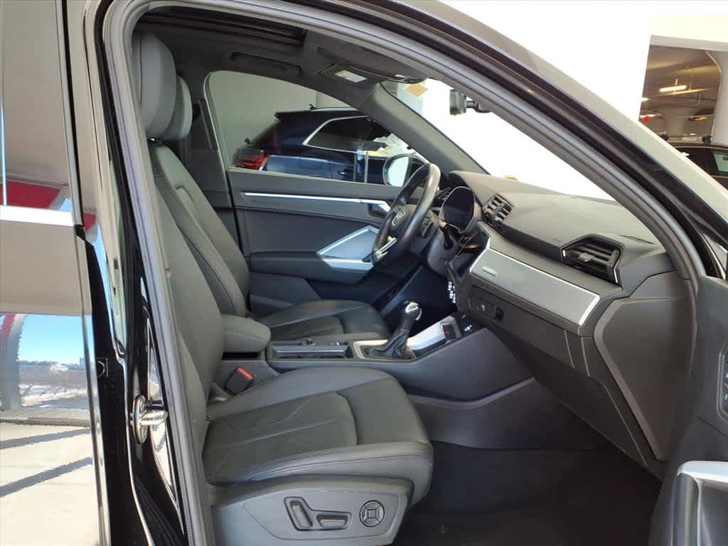 2021 Audi Q3 S line Premium 45 TFSI quattro