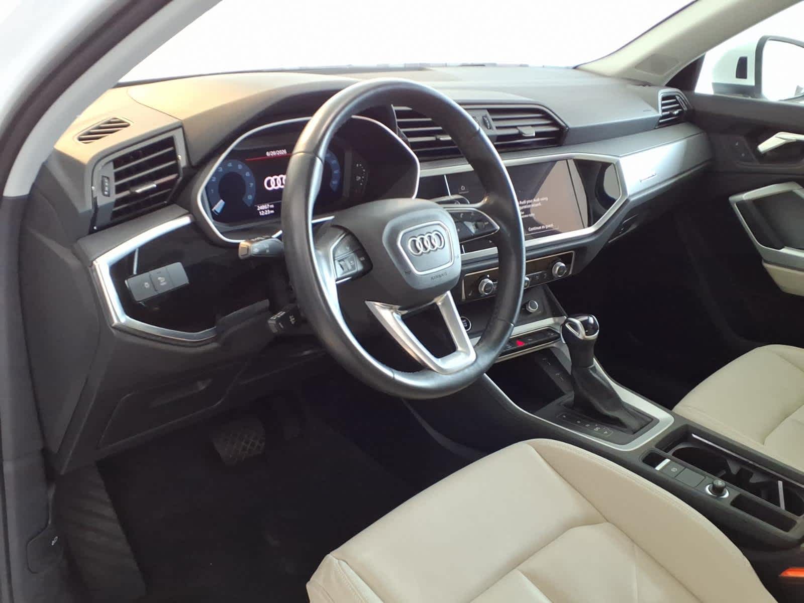 2023 Audi Q3 S line Premium 45 TFSI quattro