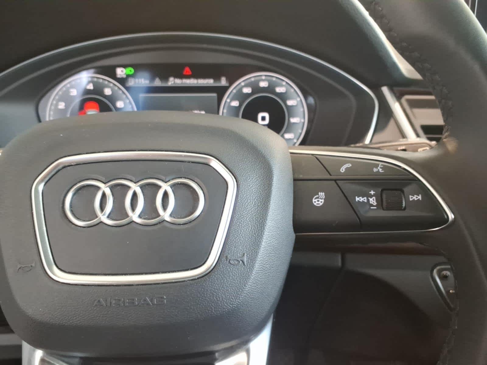 2025 Audi Q5 S line Premium Plus 45 TFSI quattro
