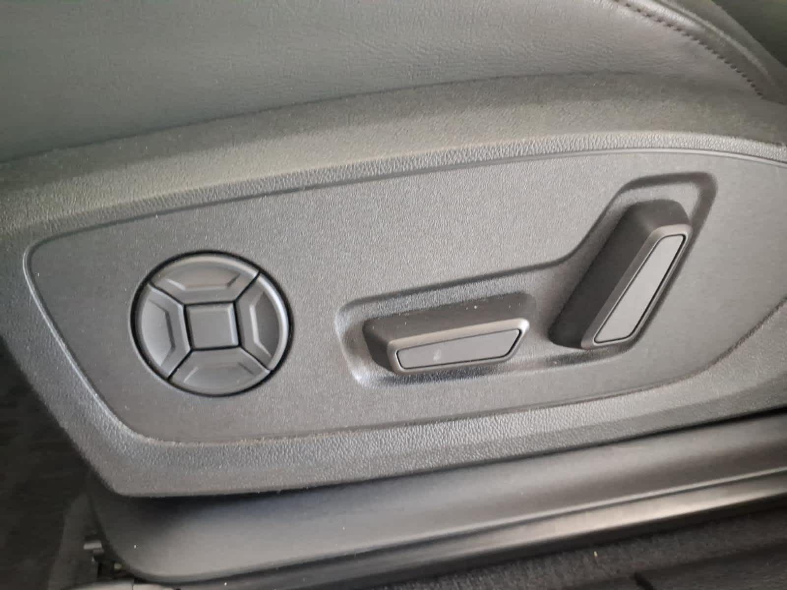 2023 Audi Q3 S line Premium Plus 45 TFSI quattro