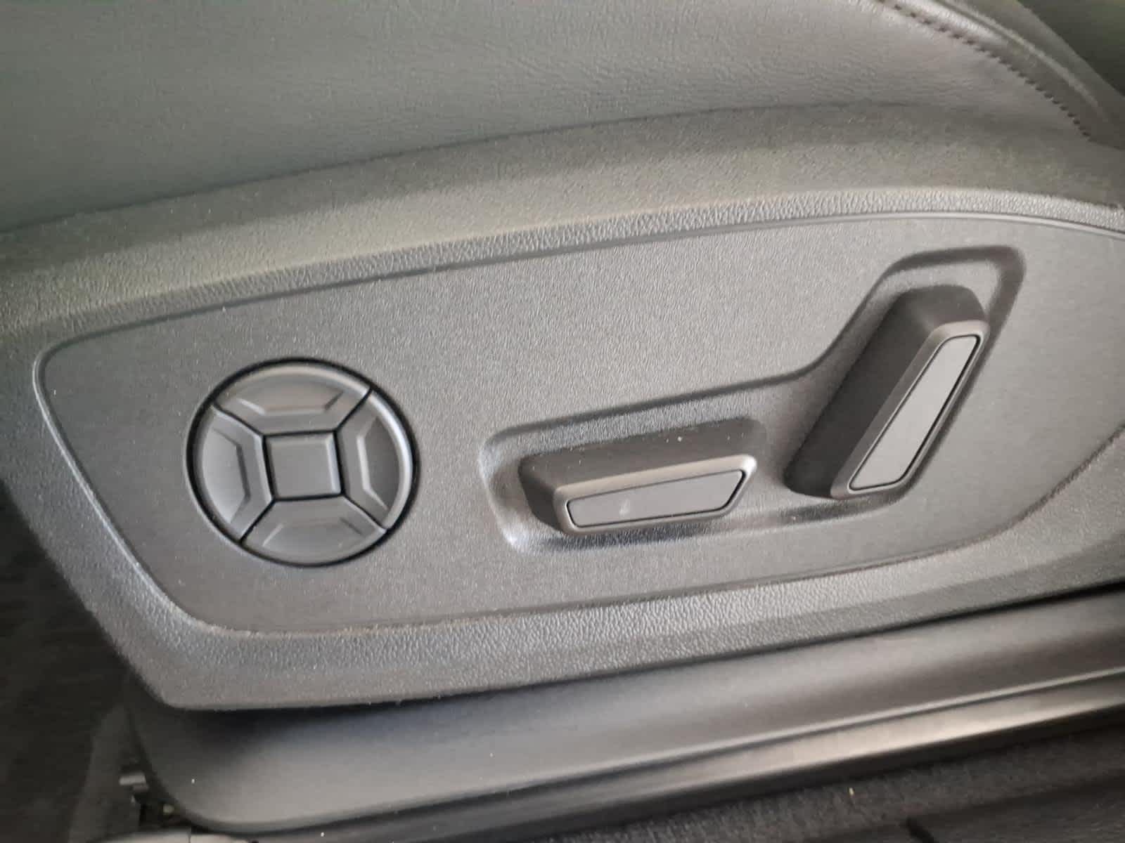 2024 Audi Q3 S line Premium Plus 45 TFSI quattro