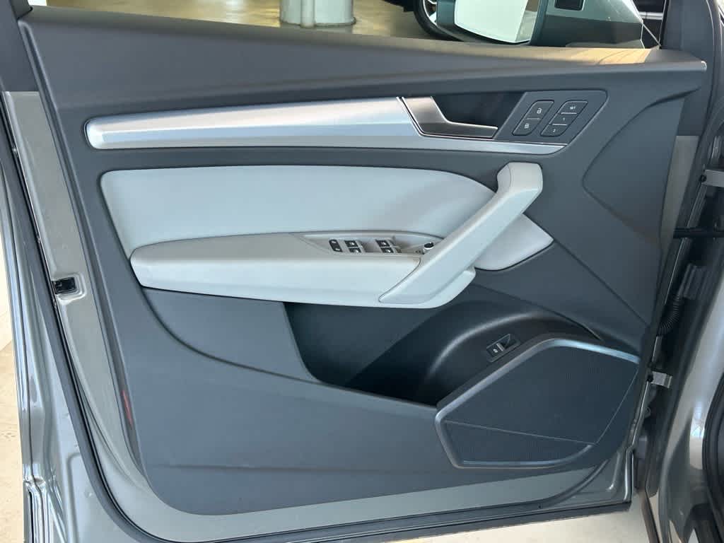 2025 Audi Q5 S line Premium 45 TFSI quattro