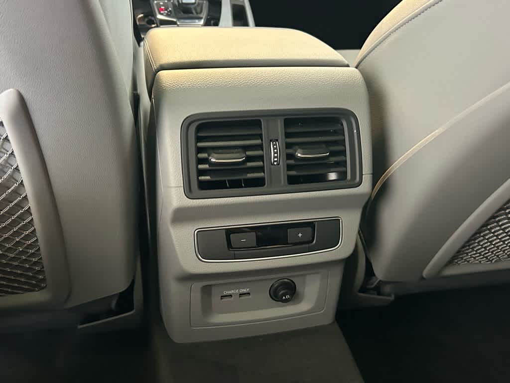 2025 Audi Q5 S line Premium 45 TFSI quattro