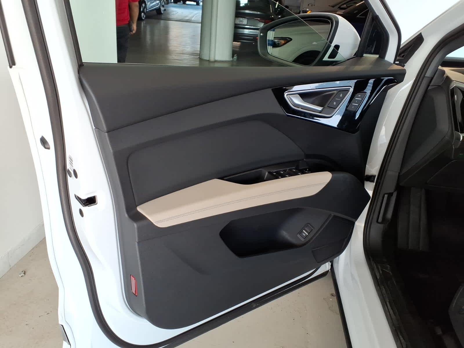 2024 Audi Q4 e-tron Premium Plus 50 quattro