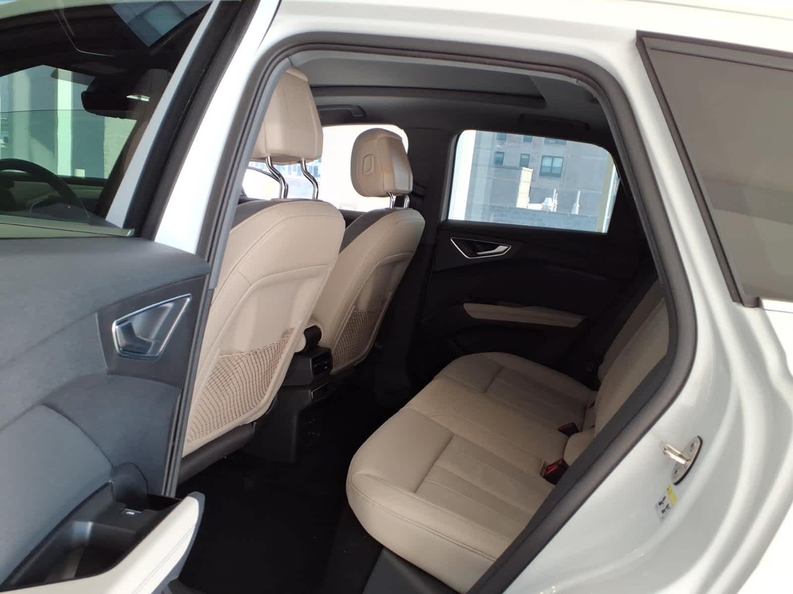 2024 Audi Q4 e-tron Premium Plus 50 quattro