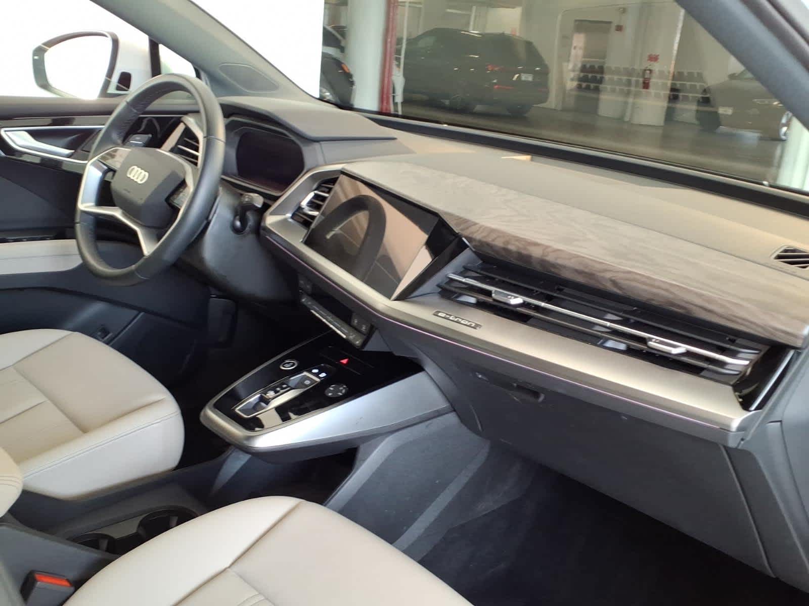 2024 Audi Q4 e-tron Premium Plus 50 quattro