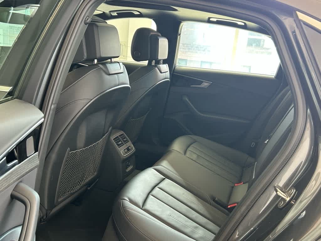 2023 Audi A4 S line Premium 45 TFSI quattro
