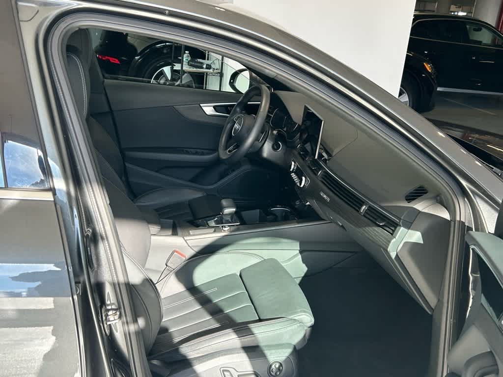 2023 Audi A4 S line Premium 45 TFSI quattro