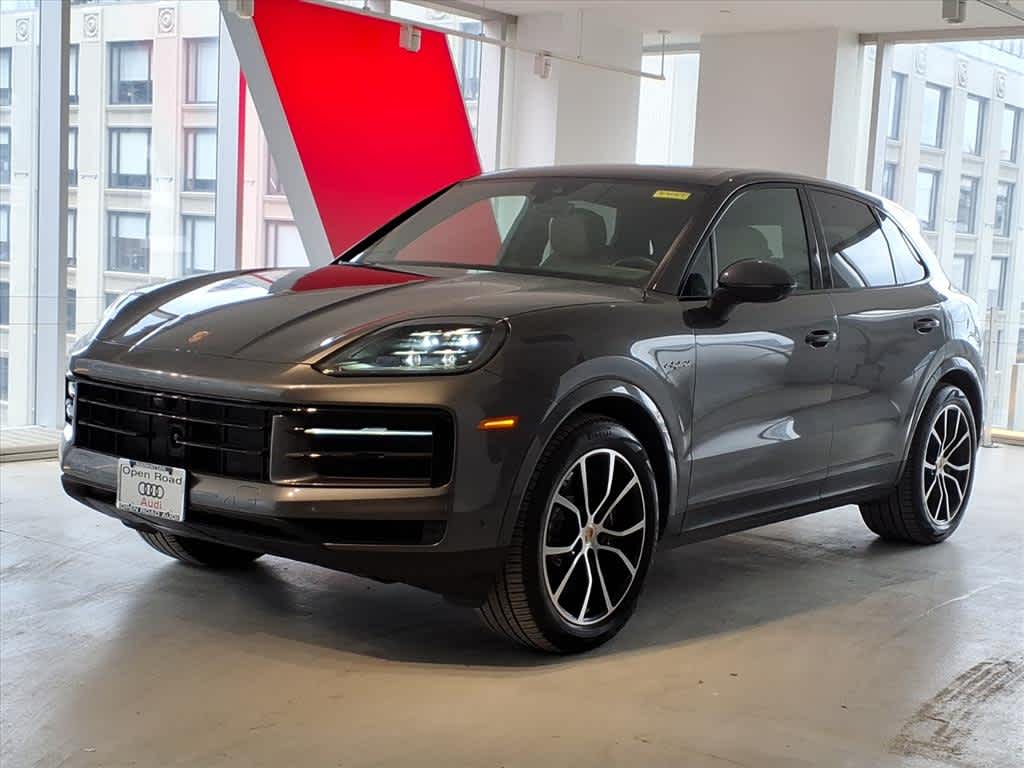 2025 Porsche Cayenne E-Hybrid AWD