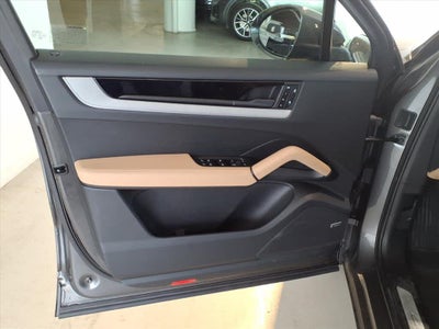 2025 Porsche Cayenne E-Hybrid AWD