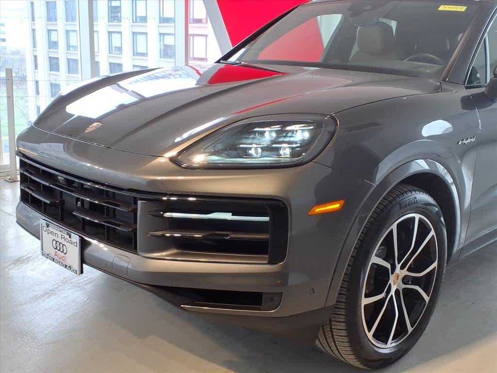 2025 Porsche Cayenne E-Hybrid AWD