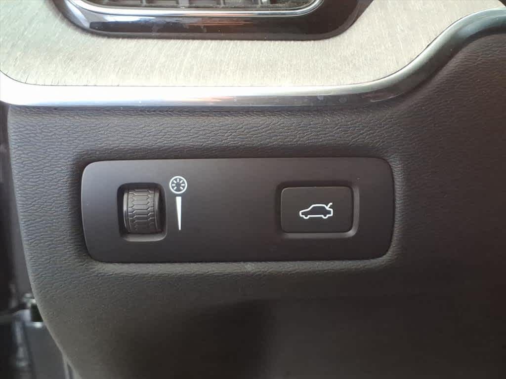 2022 Volvo XC60 B6 AWD Inscription