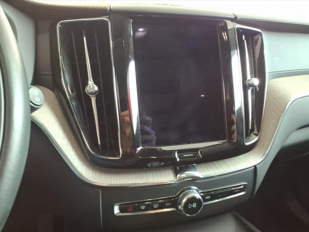 2022 Volvo XC60 B6 AWD Inscription