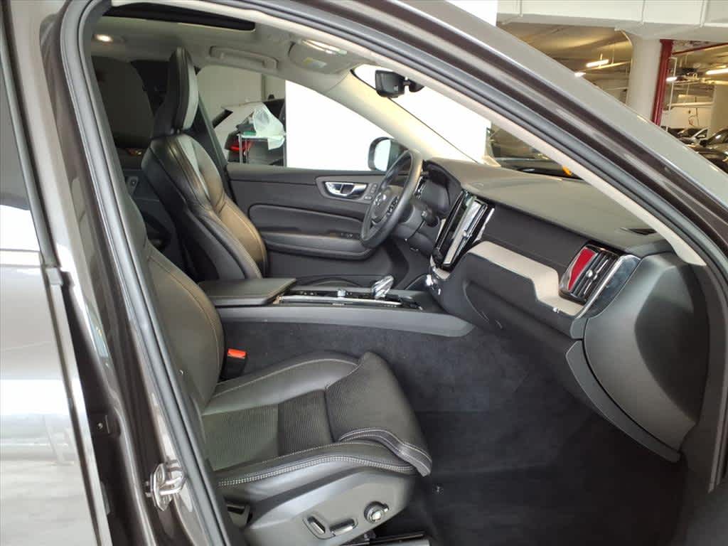 2022 Volvo XC60 B6 AWD Inscription