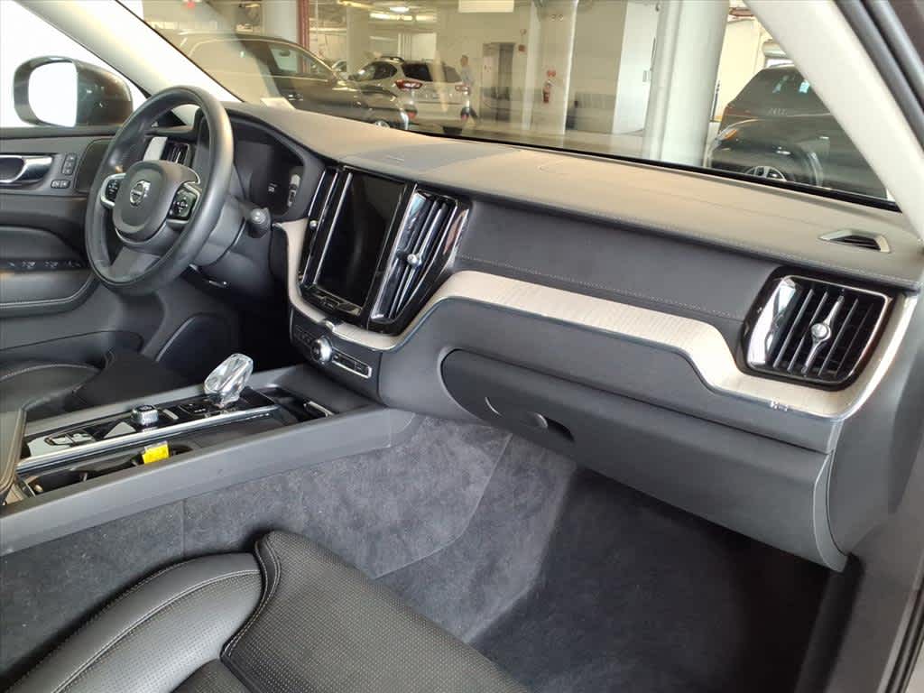 2022 Volvo XC60 B6 AWD Inscription